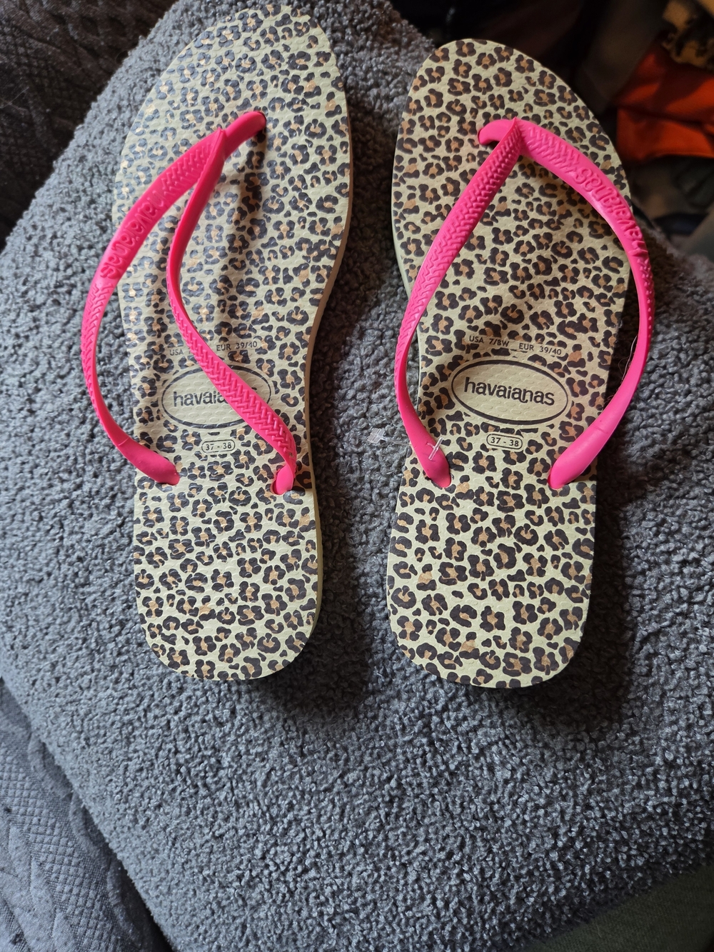 Havaianas Leopard Print Flip Flops with Hot Pink Straps
